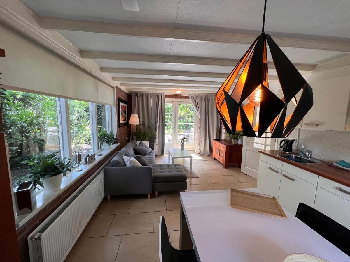 Free Standing Vacation House Garden, Private Jacuzzi, Veluwe Woods Apartment ฟัวร์เธาเซอ ภายนอก รูปภาพ
